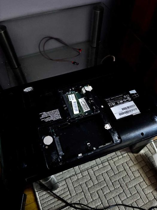 Laptop Toshiba L855-S5405 na części