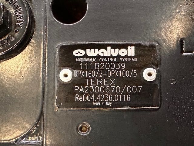 WALVOIL ROZDZIELACZ hydrauliczny elektryczne sterowanie nowy