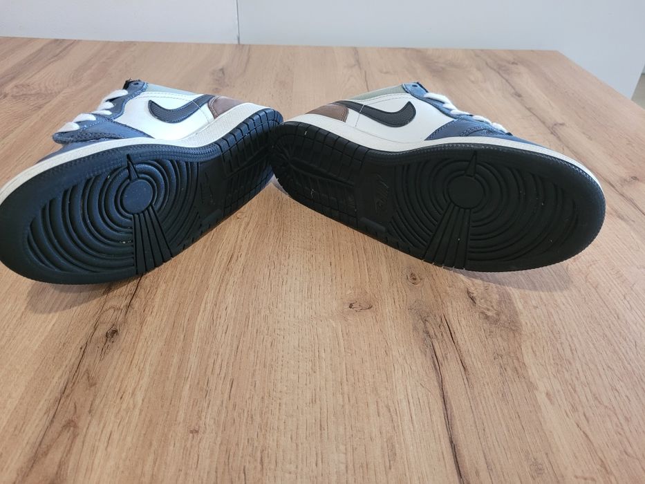 Buty Air Jordan 1 Low (GS) + pudelko