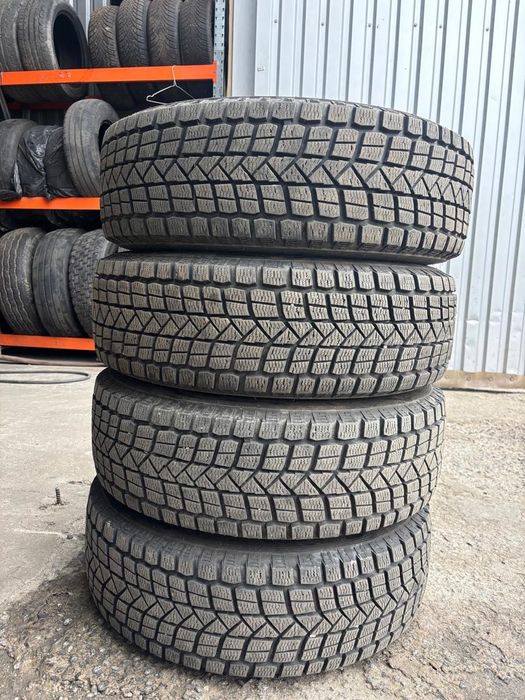Продам шини зима б/у R17 225/65