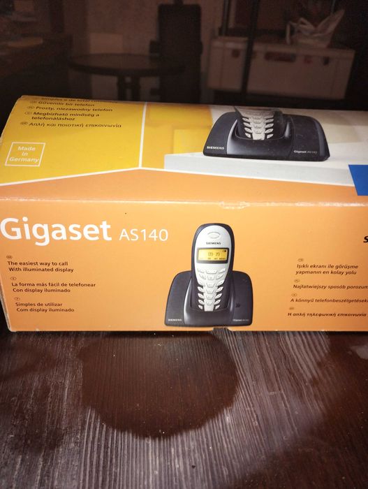 Sprzedam telefon stacjonarny bezprzewodowy.