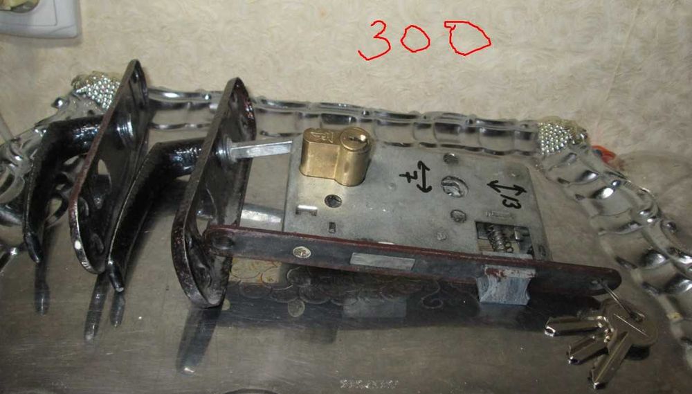 Замки врезные бу