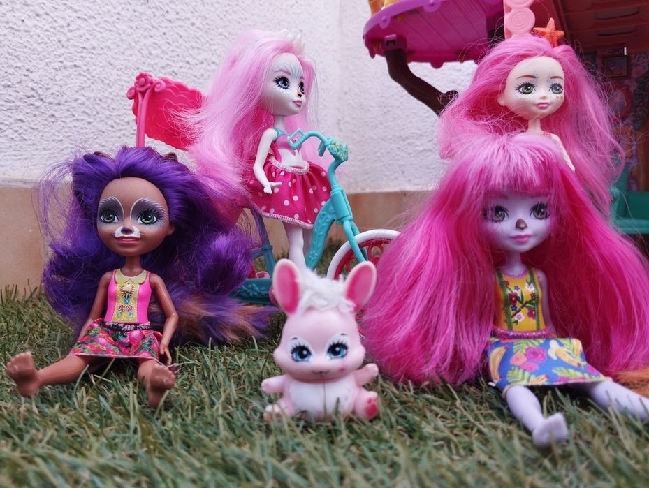 Enchantemals: Casa e Bonecas