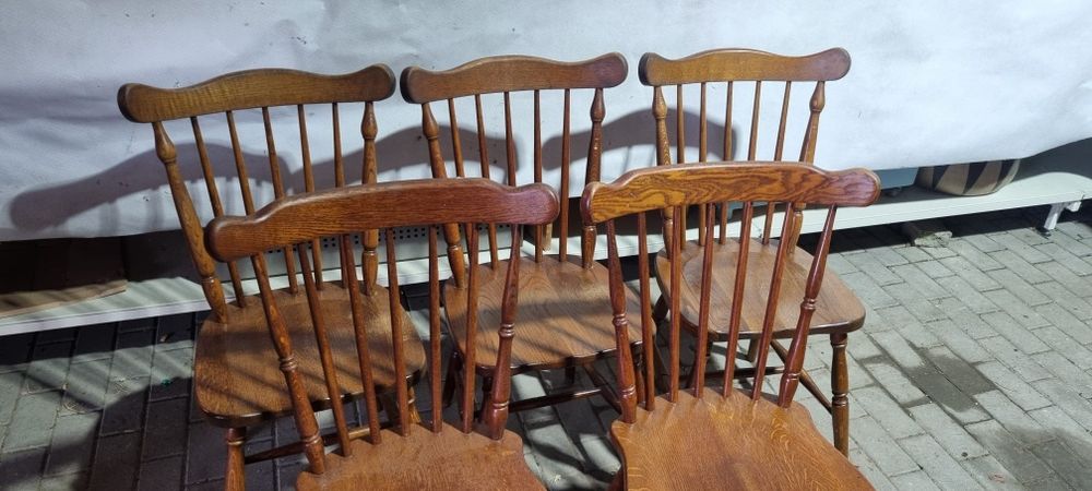 Krzesła drewniane