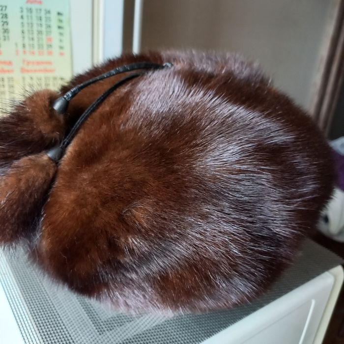 Шапка жіноча ниркова.