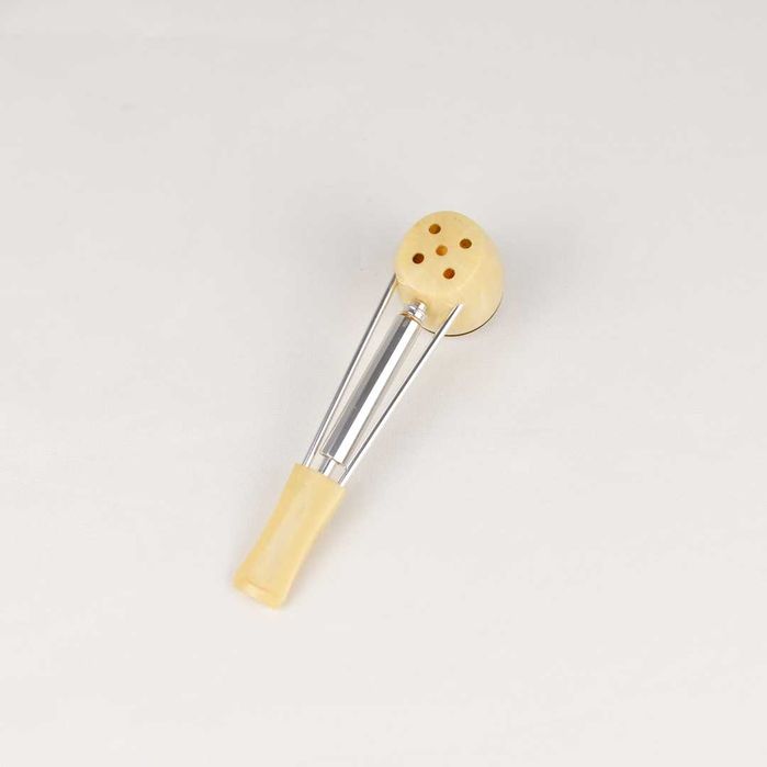 Cachimbo em plástico e metal com filtro metálico interno