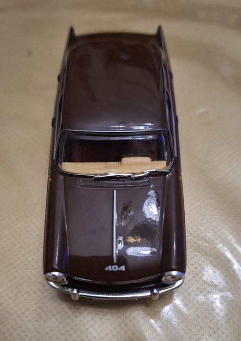 Miniatura escala 1:43 Peugeot