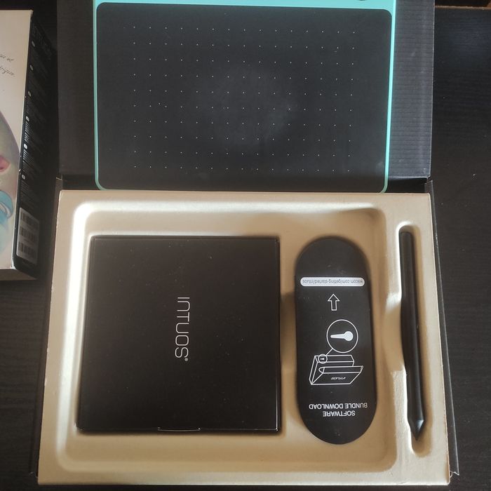 Графічний планшет Wacom intuos art