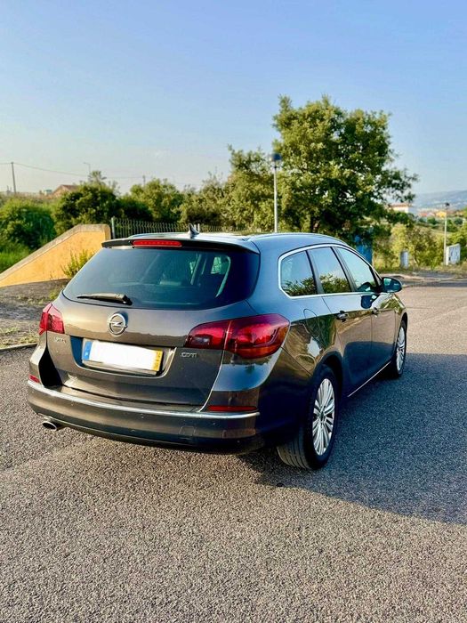 Opel Astra J 2.0 CDti Caixa Automática
