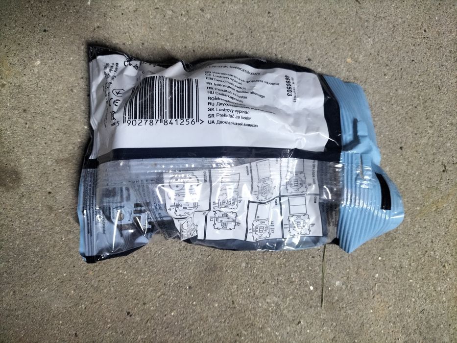 Włącznik podwójny Simon 10