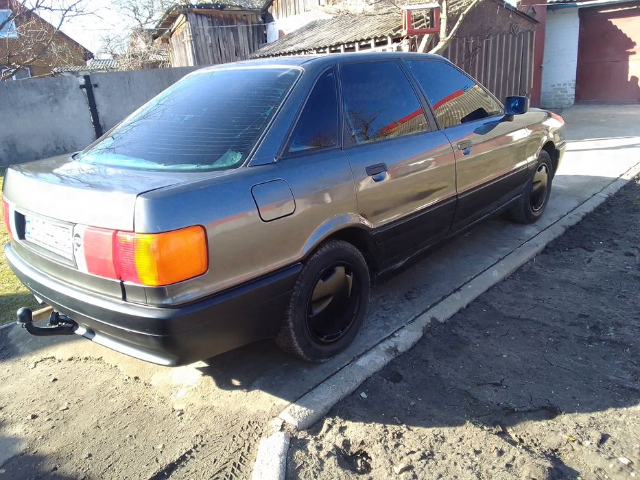 Продам Ауді 80 б3 1.8 газ бензин