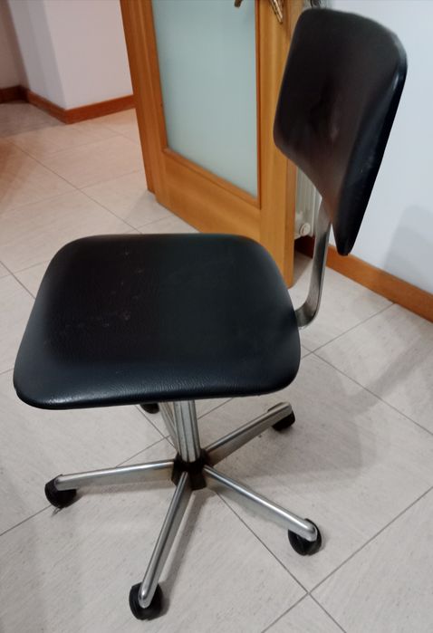 Cadeira de Escritório em pele