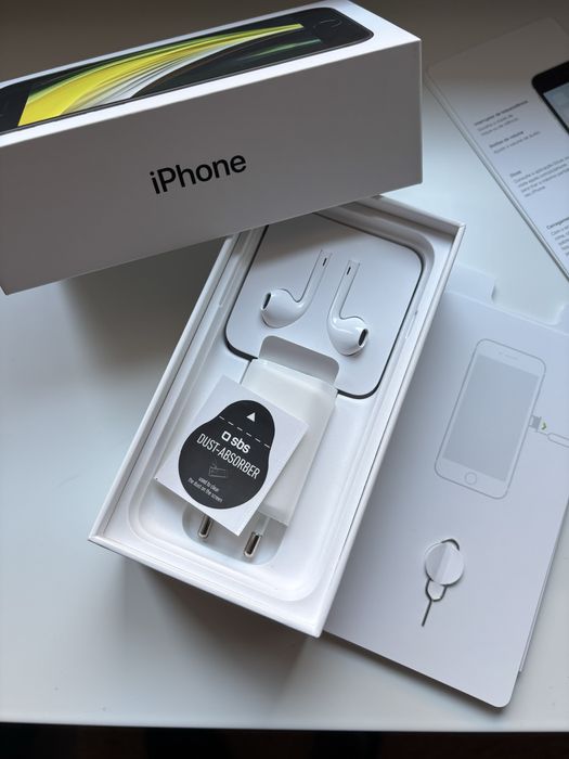 Iphone SE 2020 64GB + acessórios extra