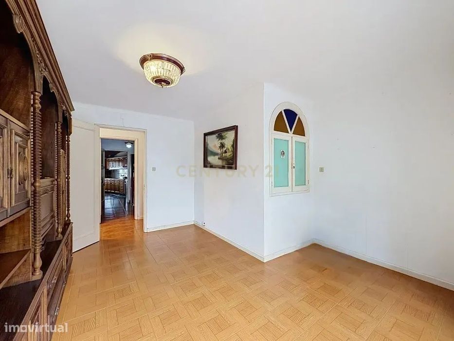 Moradia em 1.ª Linha de Mar com Acesso à Praia