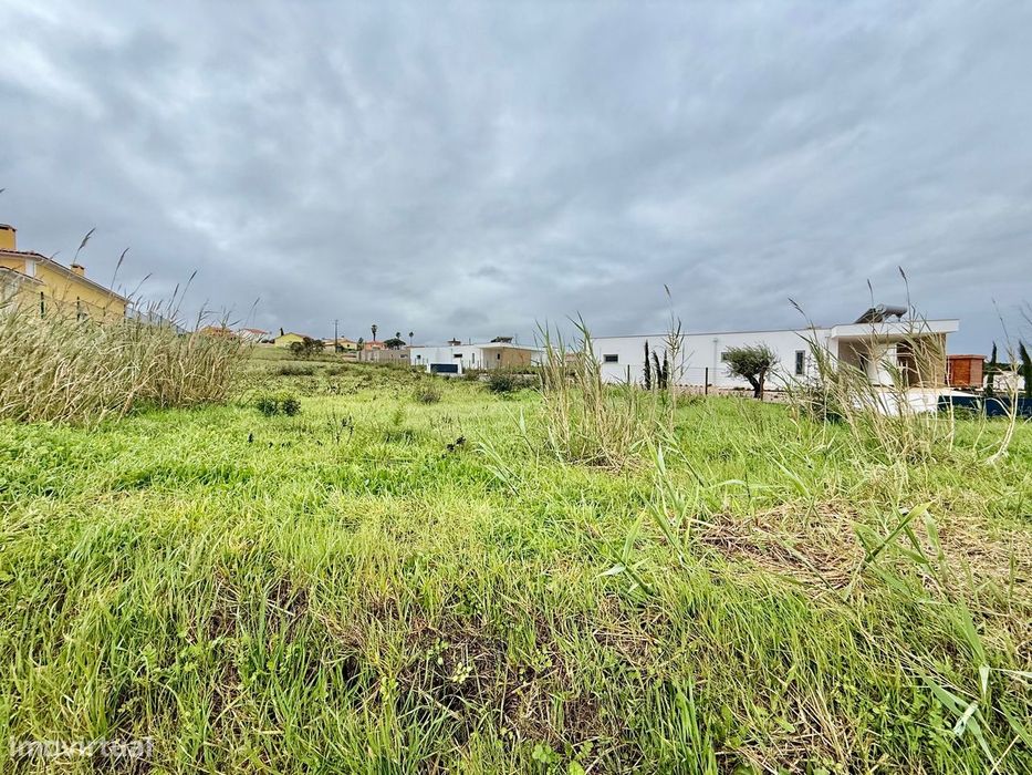 Moradia T3 com piscina e garagem - Nadadouro, Caldas da Rainha