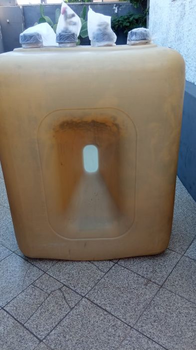 Depósito de 700 litros