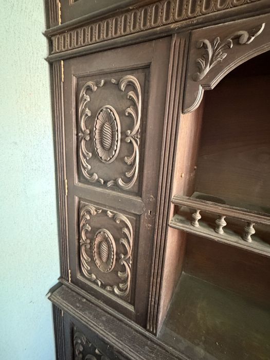 Móvel de sala em madeira de mogno