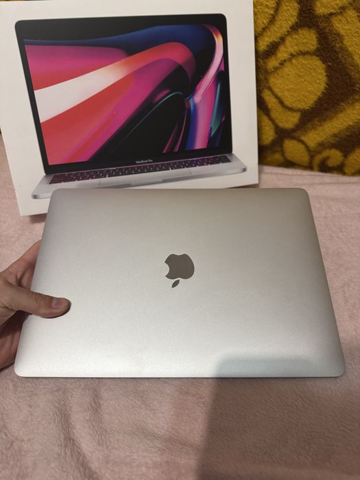 MacBook Pro 2022 M2 с коробкой и чеком