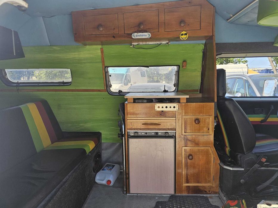 Volkswagen Transporter T3 Autovivenda 2.0 Gasolina  1983  5 Lugares