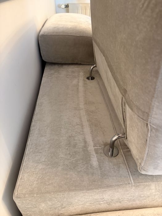 Conjunto de 2 sofas em tecido tipo veludo