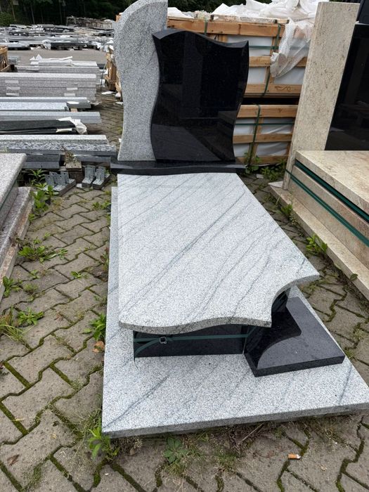 Nagrobki granitowe  od 5500