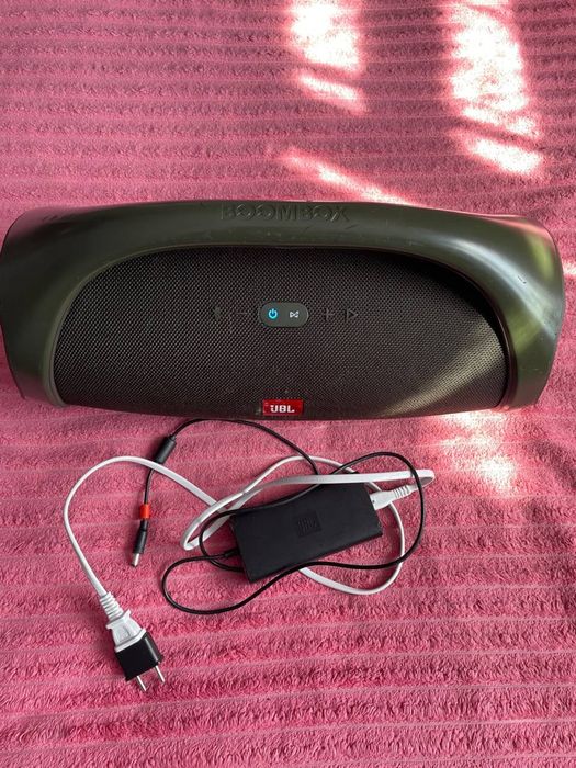 Колонка JBL Boombox