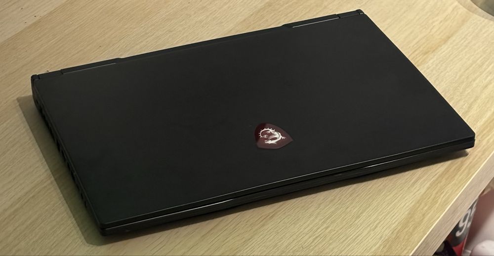 Laptop MSI GL65 95C