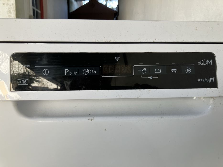 Maquina lavar loica c/avaria