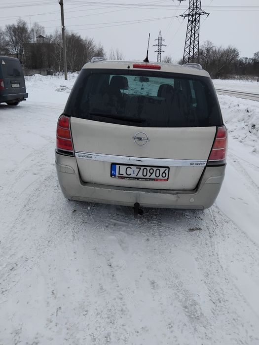 Продам опель зафіра в гарному стані2008року