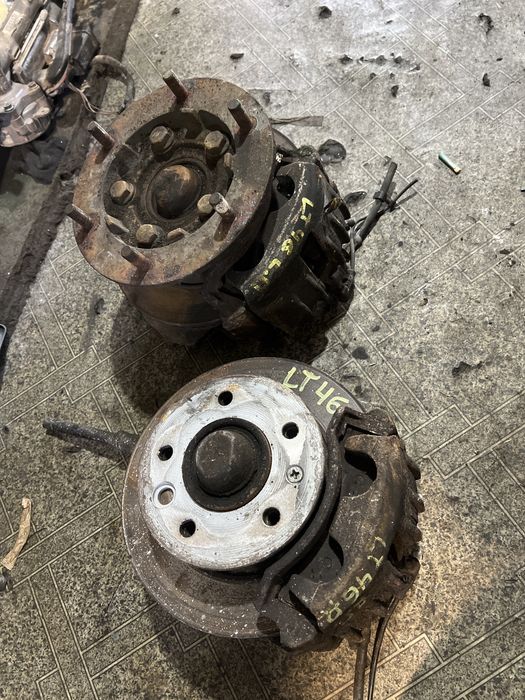 Суппорт цапфа коронка Volkswagen Lt 46 Sprinter спарка 412 413 416 супорт