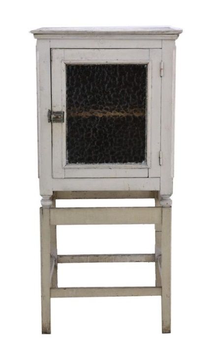 Armário pintado anos 40