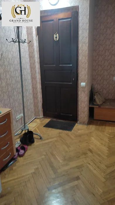 Продам 4 кімнатну квартиру на вул. Шатіло 2й поверх