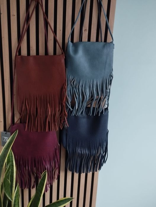 Torebka w stylu Boho z klapką i frędzlami