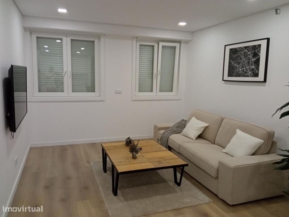 Apartamento com 2 quartos - localizado em Sé de Braga e São Lázaro...