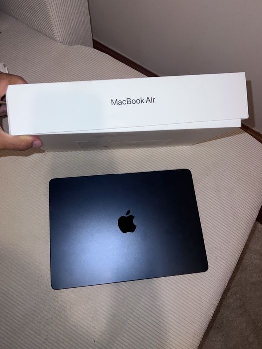 MacBook Air 13” M2 (2022) – 16 GB / 256 GB – Bateria 100 % – Com fatura e garantia