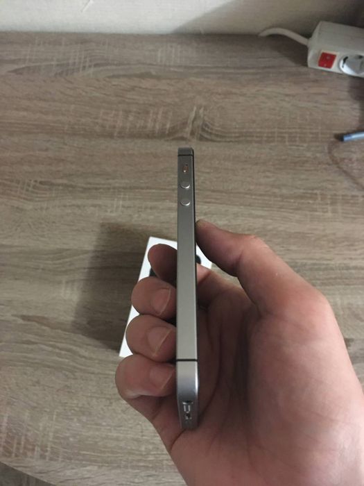 iPhone se 2016 нова батарея