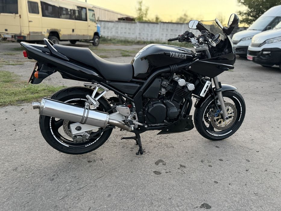 Продам Yamaha FZS600 fazer