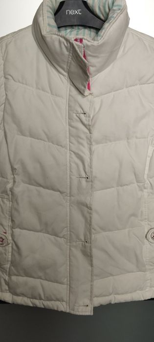 Продам жіночу стильну безрукавку  350 гр