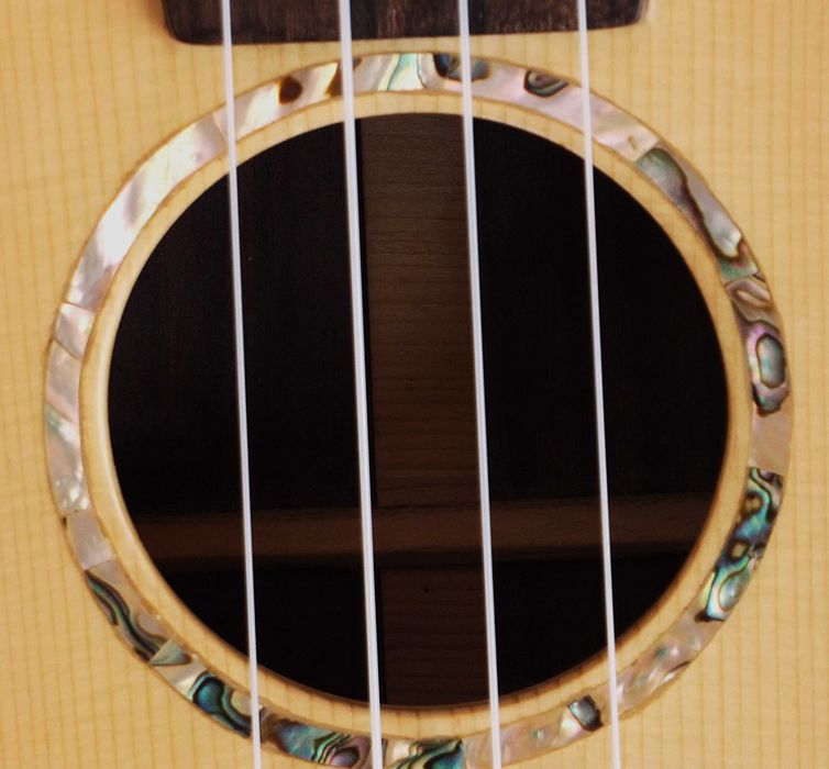 Ukulele Tenor Luthier Luxo (NOVO)