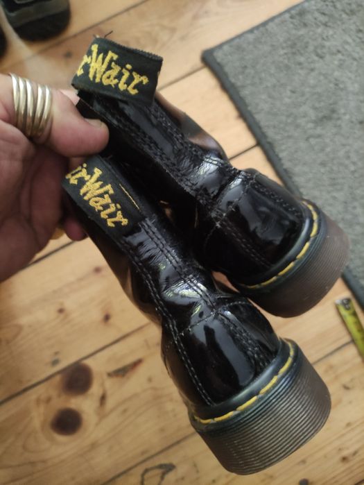 Dr.Martens glany,trapery błyszczące czarne 38