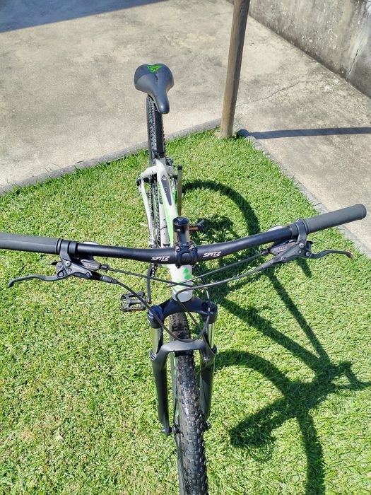 Bicicleta Sptiz Terrain 60 Roda 29 L Alumínio
Roda 29
Tamanho LSptiz Terrain 60
Roda 29
Tamanho L