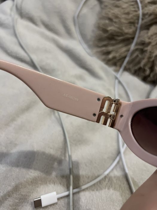 Okulary przeciwsloneczne miu miu