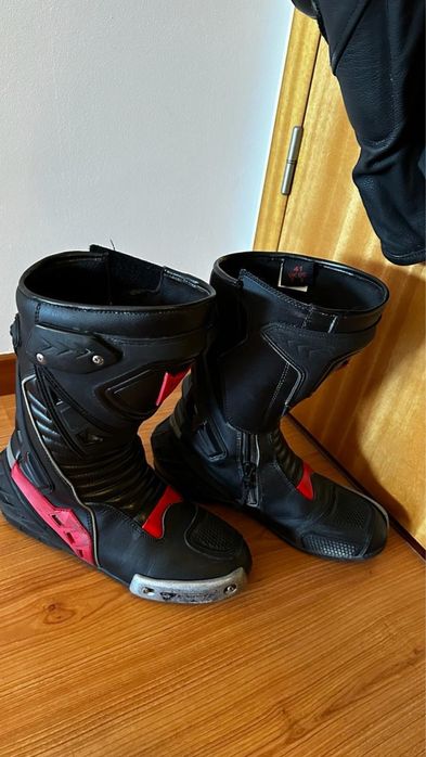 Vendo Kit Dainese perfeito estado