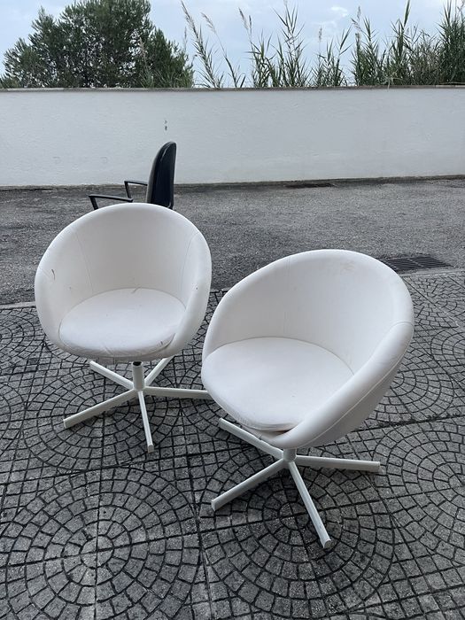 Aesthetic Table and Chair Set – Good Condition64553268727811124