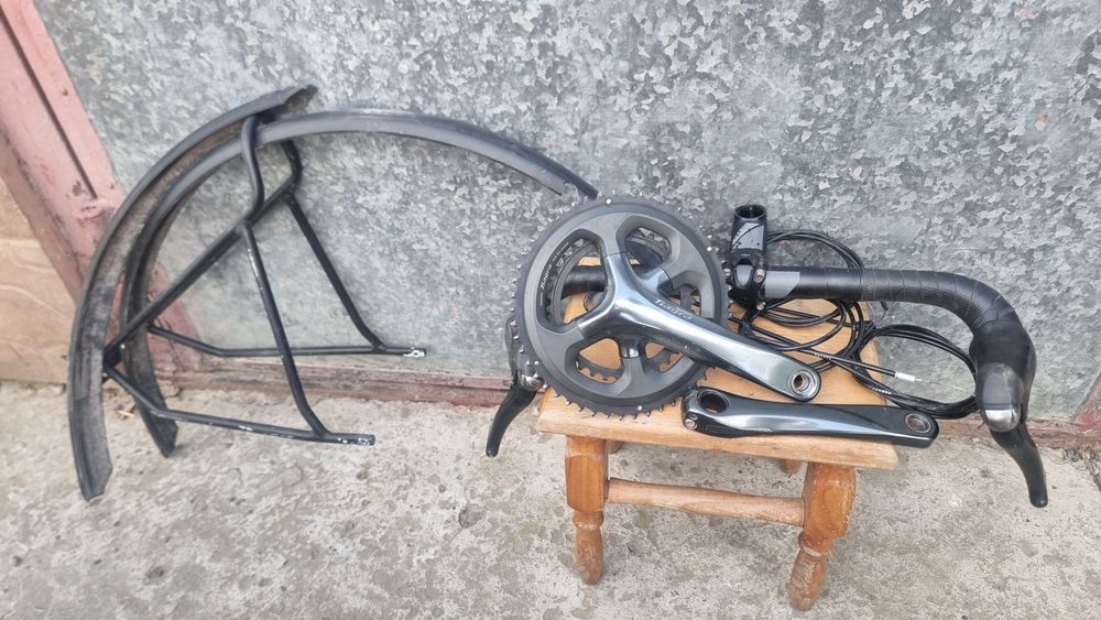 Група Shimano Tiagra. Знято з велосипеду  cube Nuroad Pro