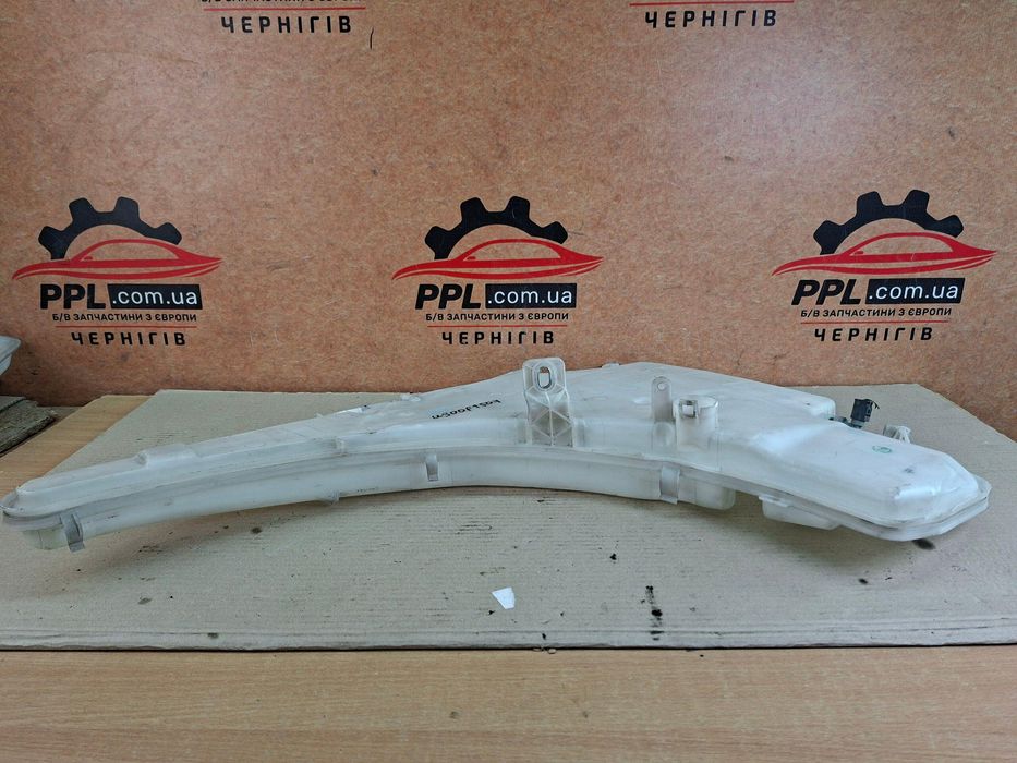BMW 3 E90 E91 04-11 Бачок омывателя 235576