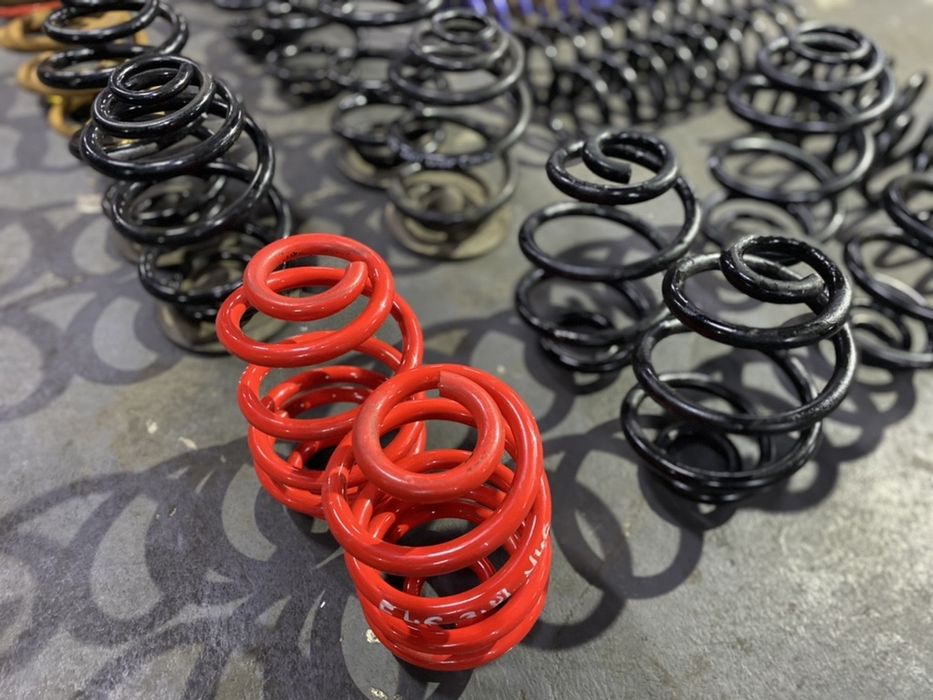 Пружины BMW E39 E46 Седан Универсал Пружини БМВ Е46 Е39 Пружина Шрот