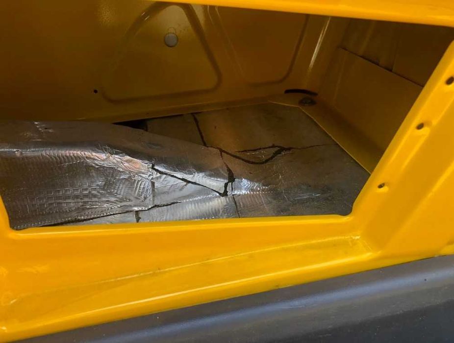 Эвакуатор частичной погрузки 4*4 Mercedes Sprinter 412