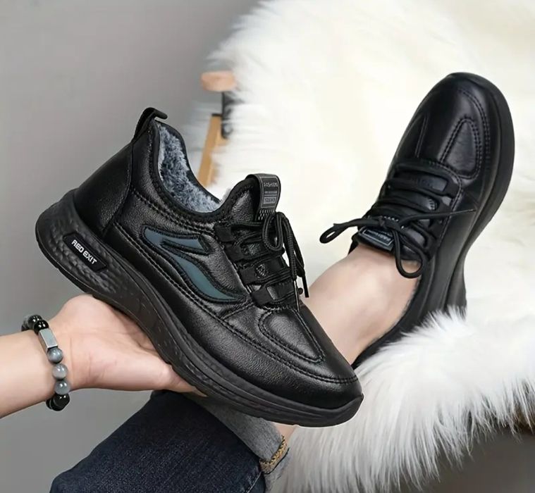 Жіночі кросівки зимні