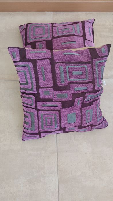 Carpete e tapete com oferta de almofadas